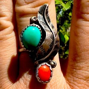 Old Vintage Navajo Carved Sterling Silver with Turquoise & Coral Size 8